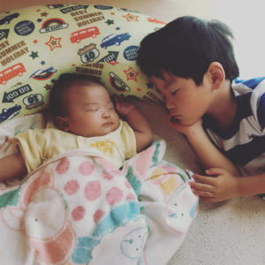 【医師解説】お昼寝ってどれくらい必要？年齢別お昼寝の基本を解説！