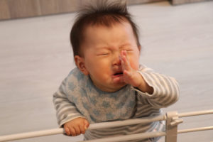 【医師解説】赤ちゃんが鼻づまりで夜泣き？すぐにできる解消法