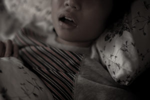 【医師解説】子供のいびきは病院に連れて行ったほうがいい？