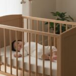 赤ちゃんの寝返りでうつぶせ寝に！SIDS・窒息リスクと月齢別の安全対策【完全ガイド】